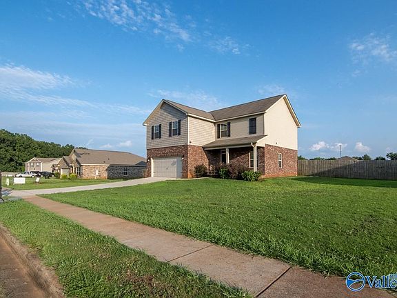 2nd image of 108 Chelle Mill Ln