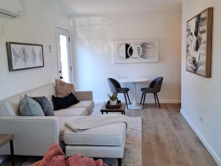 2140 Oakwood Dr #B — Photo 12