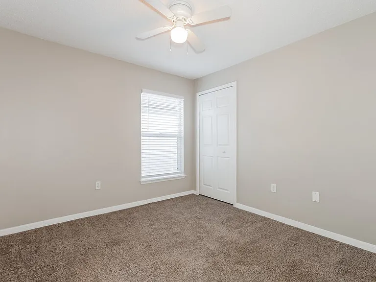 5919 Lake Front Dr — Photo 12