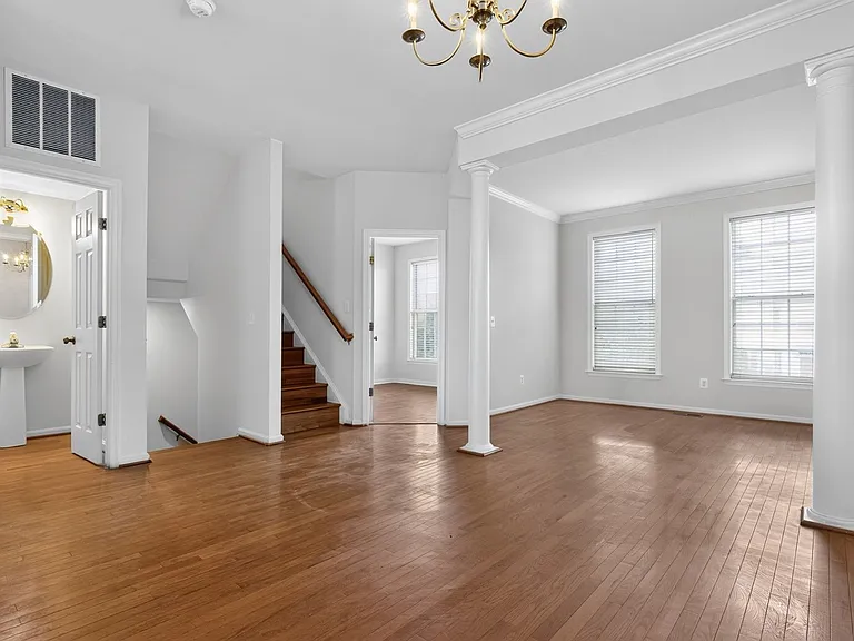 2347 Battery Hill Cir — Photo 4