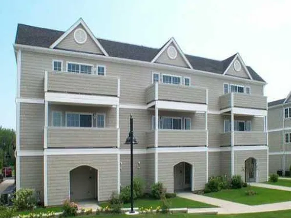 677 Metacom Ave Unit 60, Bristol, RI 02809