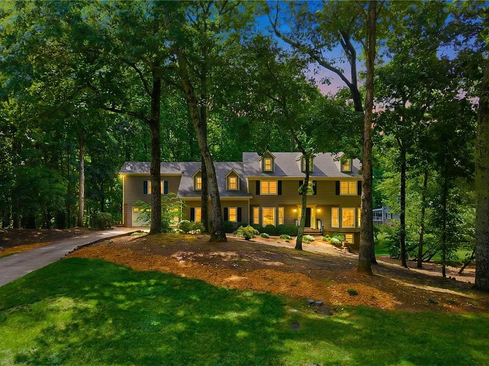 1st image of 255 Waverly Hall Dr