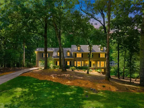 255 Waverly Hall Dr, Roswell, GA 30075