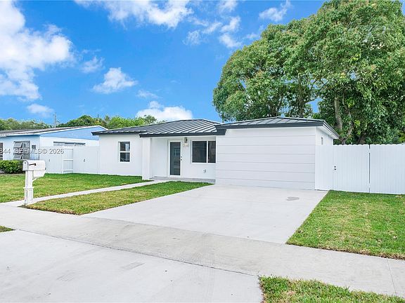 3rd image of 2310 NW 155th St