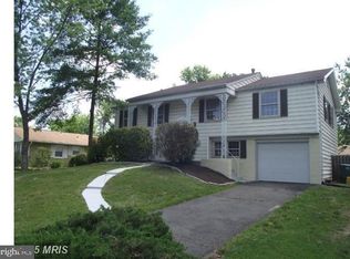 4213 Middle Ridge Dr, Fairfax, VA 22033