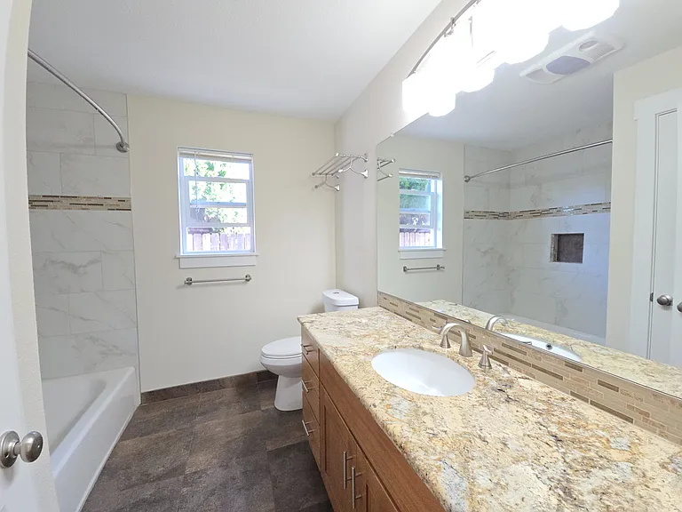 1912 Filbert St — Photo 7