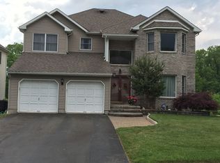 12 Nicki Ct, Parsippany, NJ 07054