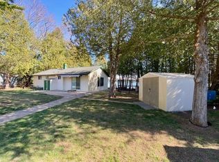 3034 E Lake Helen Dr, Rosholt, WI 54473