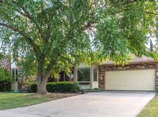 2321 N Addison Cir, Wichita, KS 67226