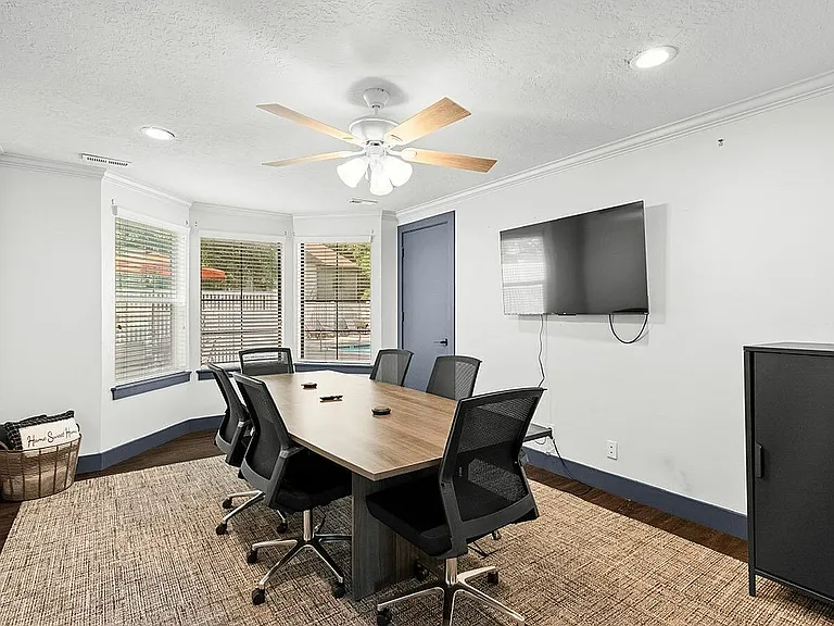 Cottonwood Apartments Conference Room Apt CoWork