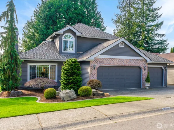 25523 Lake Wilderness Country Club Drive SE, Maple Valley, WA 98038