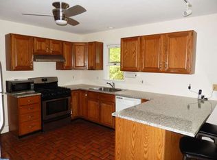 35 Thompson St, Bordentown, NJ 08505