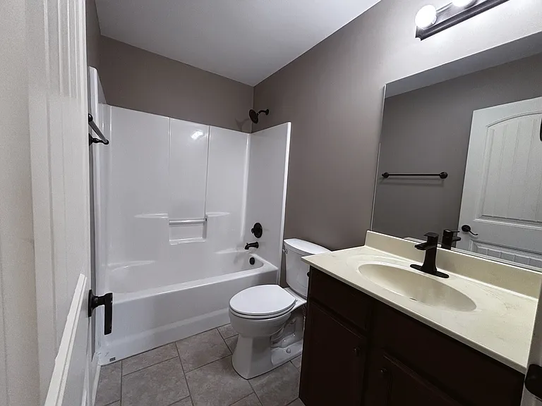 6051 Lauren Ln — Photo 9