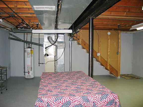 3rd image of 17627 Ida St E