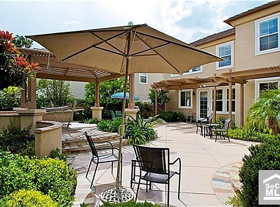 2nd image of 8 Fair Oaks