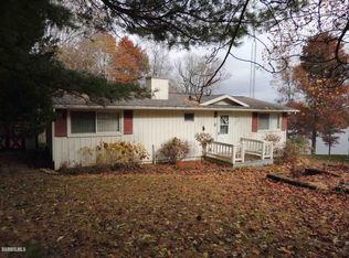 1A96 Mustang Ln, Apple River, IL 61001