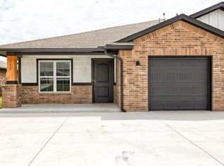 710 League Cir, Noble, OK 73068