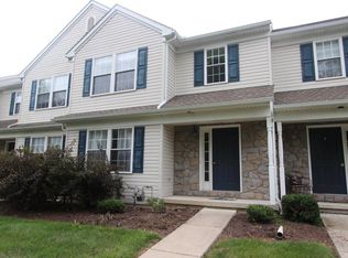 3 Broderick Ct, Leola, PA 17540