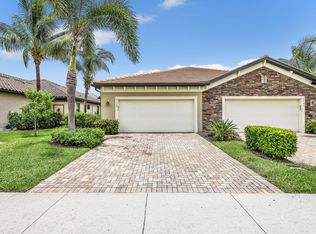 9157 Glenforest Dr, Naples, FL 34120