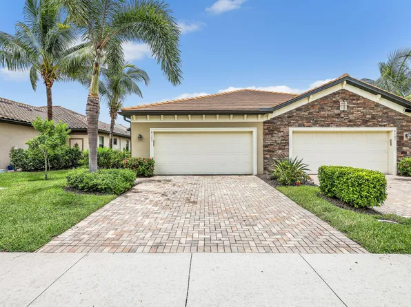 9157 Glenforest Dr, Naples, FL 34120