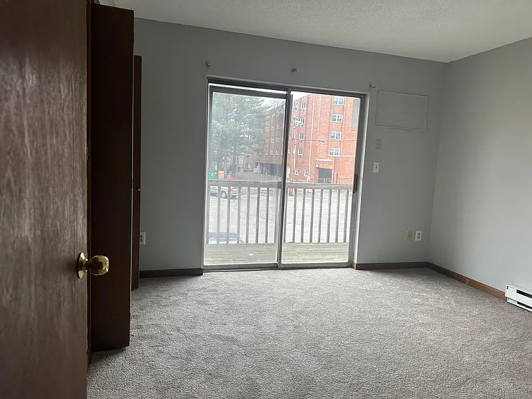 41 Dunbar St #2 — Photo 13