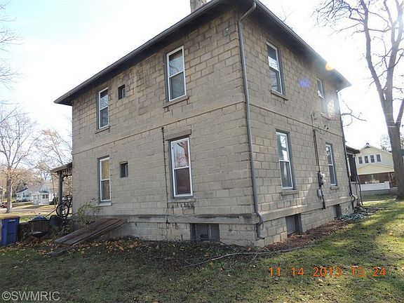 5th image of 447 Hubbard St NE
