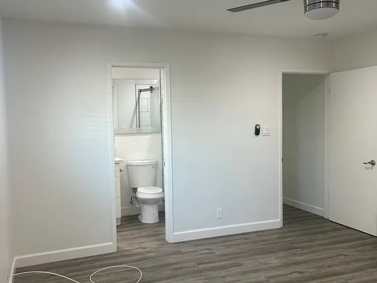 1060 S Sherbourne Dr #201 — Photo 5