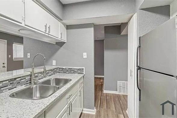 436 Nassau Dr — Photo 10