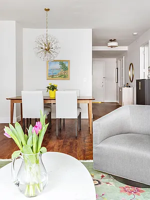 Sold by Sotheby's International Realty | media 2