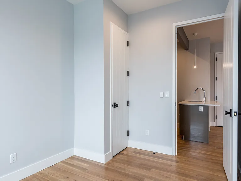 34 Belvedere St #4A — Photo 8