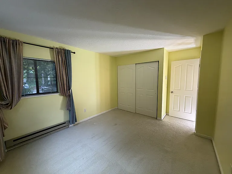 4000 Carman Dr #6 — Photo 23