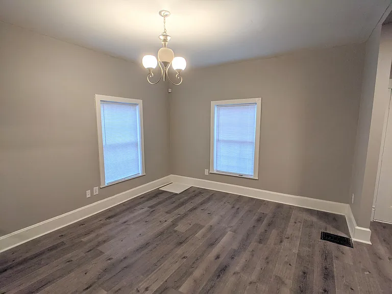2168 Carrollton Ave — Photo 6