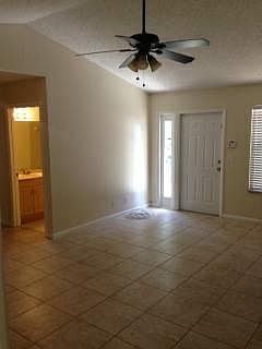 4th image of 3839 Woodridge Ter
