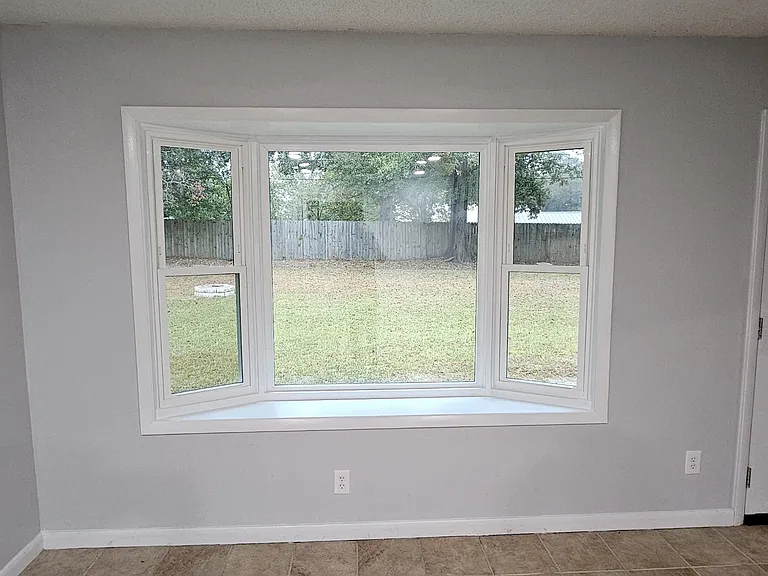 605 Melbourne Dr — Photo 12