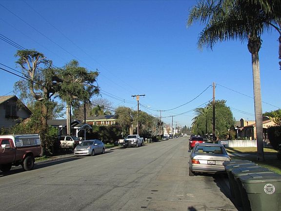 5th image of 2282 La Playa Dr S