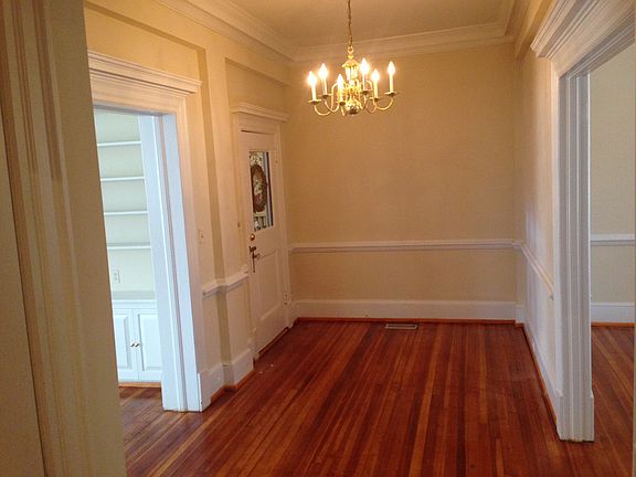 5th image of 902 Greenway Ct APT 2