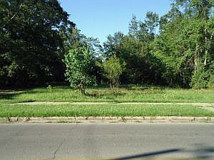1st image of 303 W 4th St