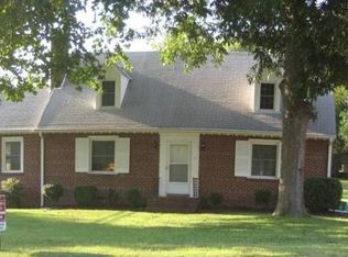 2210 Valentine Rd, Henrico, VA 23228