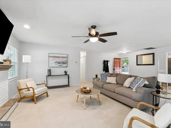 2217 Harwood Ln, Bowie, MD 20716