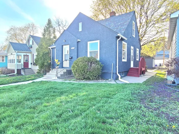 1457 Alaska Ave, Saint Paul, MN 55116