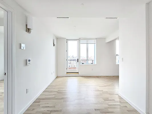 Rented by Modern Spaces | media 10