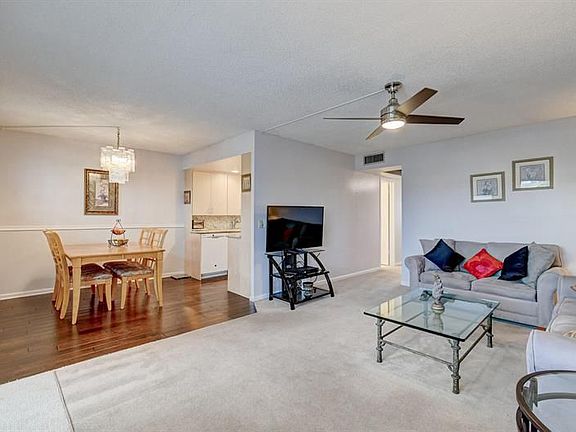 2nd image of 3056 Cornwall Dr #C