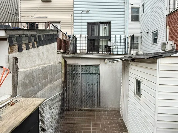 98-08 Alstyne Avenue image 7 of 7