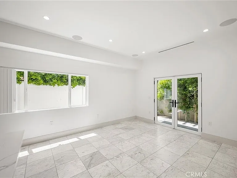13908 Collins St #13908 — Photo 1