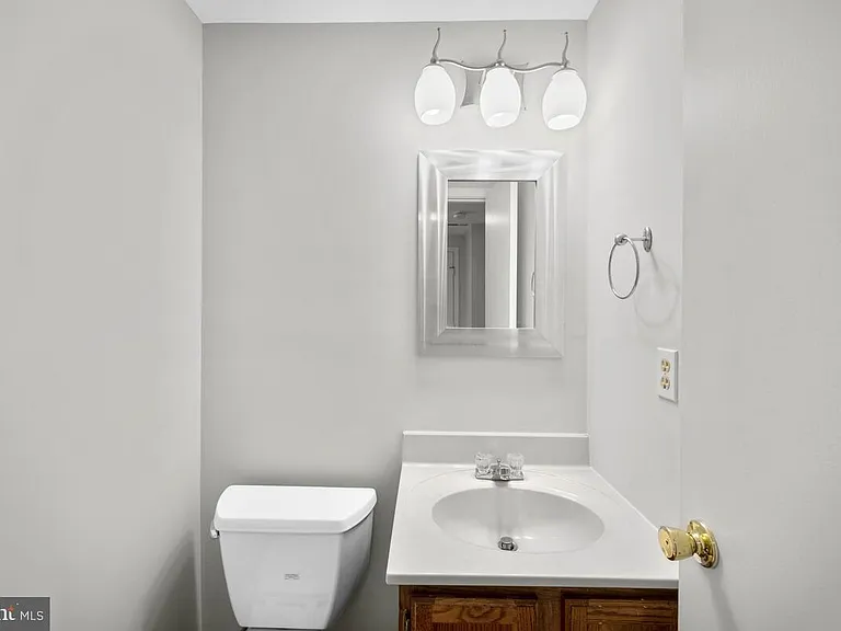 10129 Green Holly Ter — Photo 11