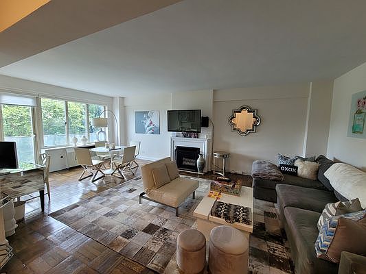 1st image of 40 Central Park S #6B