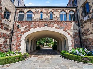 215 Middle Neck Rd APT 1-3A, Great Neck, NY 11021