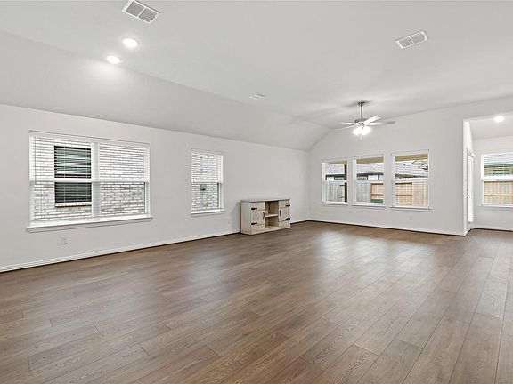 3rd image of 2127 Villa Flora Ln
