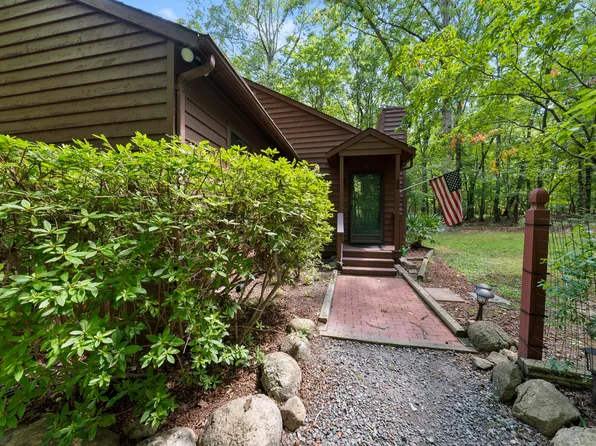 35 Cub Creek Rd, Chapel Hill, NC 27517