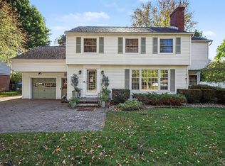 64 Davis Dr, Saginaw, MI 48602